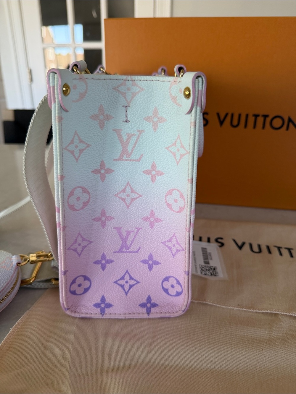 Louis Vuitton Pastel Gradient Monogram OnTheGo Tote in Pink and Lavender - Picture 10 of 11